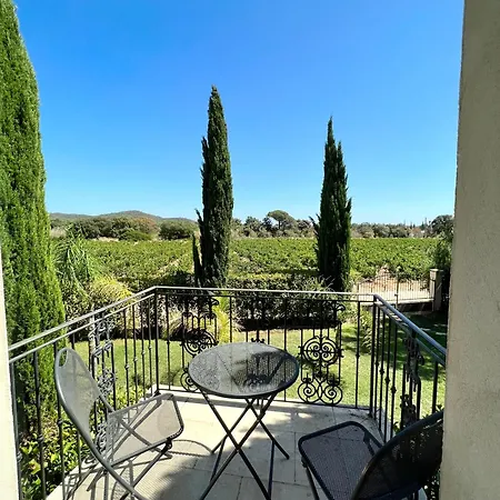 בית נופש Chateau De La Clapiere