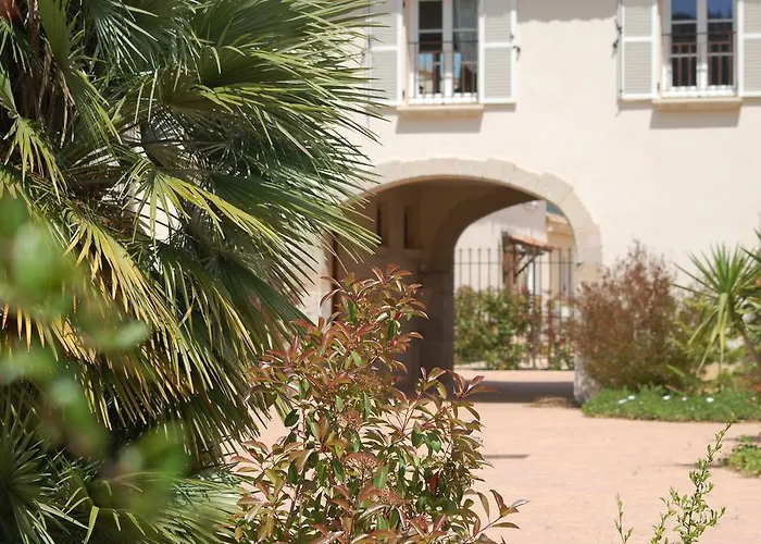 Chateau De La Clapiere