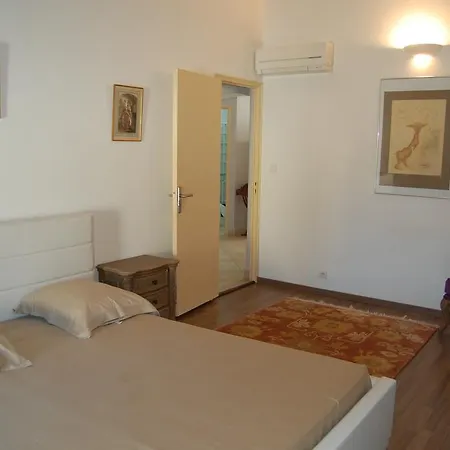 Chateau De La Clapiere Hyères