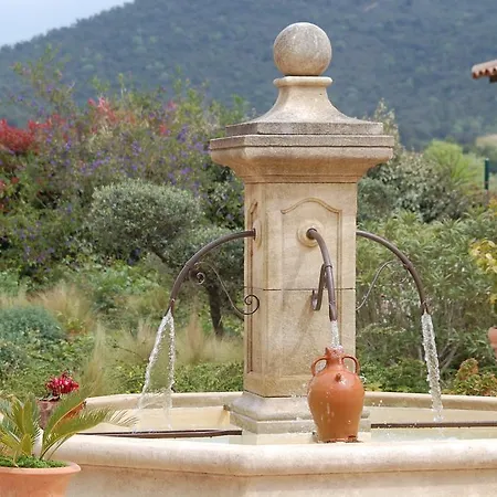 Chateau De La Clapiere בית נופש