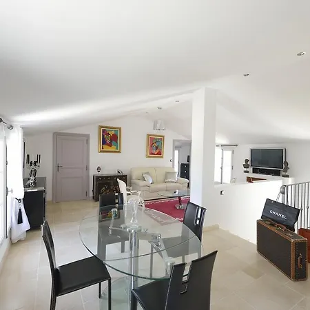 Chateau De La Clapiere