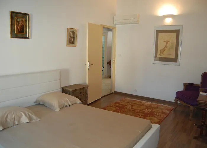 Chateau De La Clapiere Hyeres