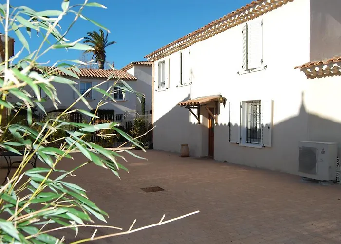 Holiday home Chateau De La Clapiere